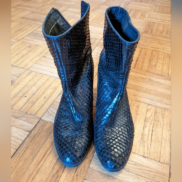 Leather Ecco Boots, snakeskin effect US 9/40 - Picture 3 of 5